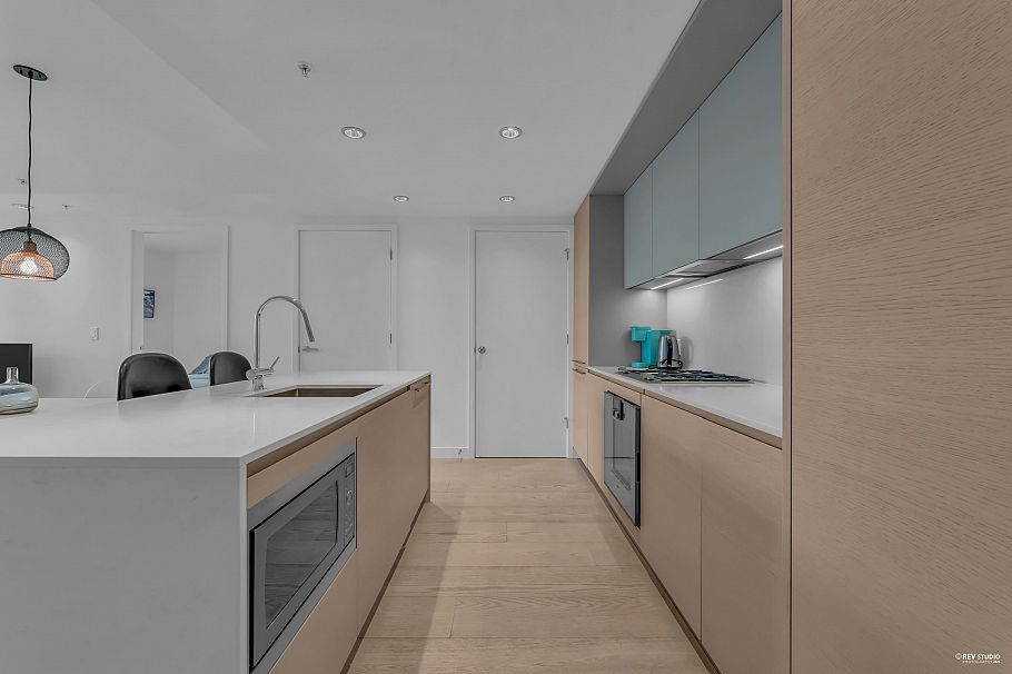 2212 1289 Hornby Street Vancouver, BC - 3