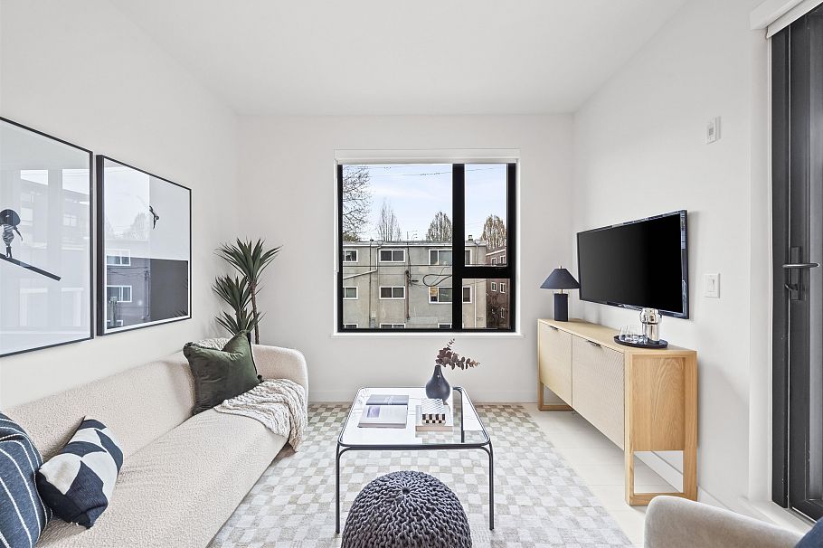 204 4928 Quebec Street Vancouver, BC - 5