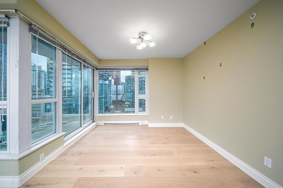 1401 560 Cardero Street Vancouver, BC - 4