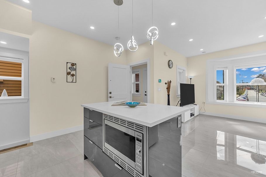 2915 Horley Street Vancouver, BC - 20