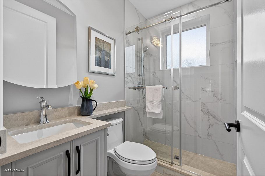 3349 W 37th Avenue Vancouver, BC - 27