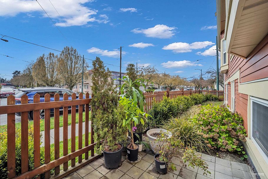 2915 Horley Street Vancouver, BC - 40