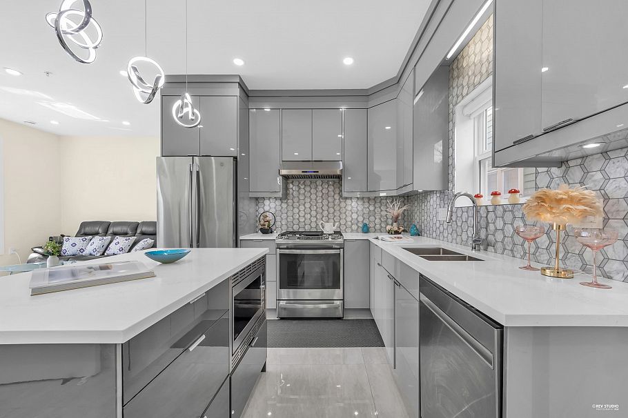 2915 Horley Street Vancouver, BC - 16