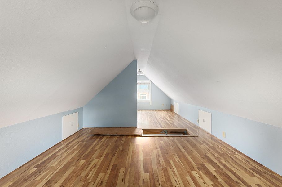 925 E 19th Avenue Vancouver, BC - 27