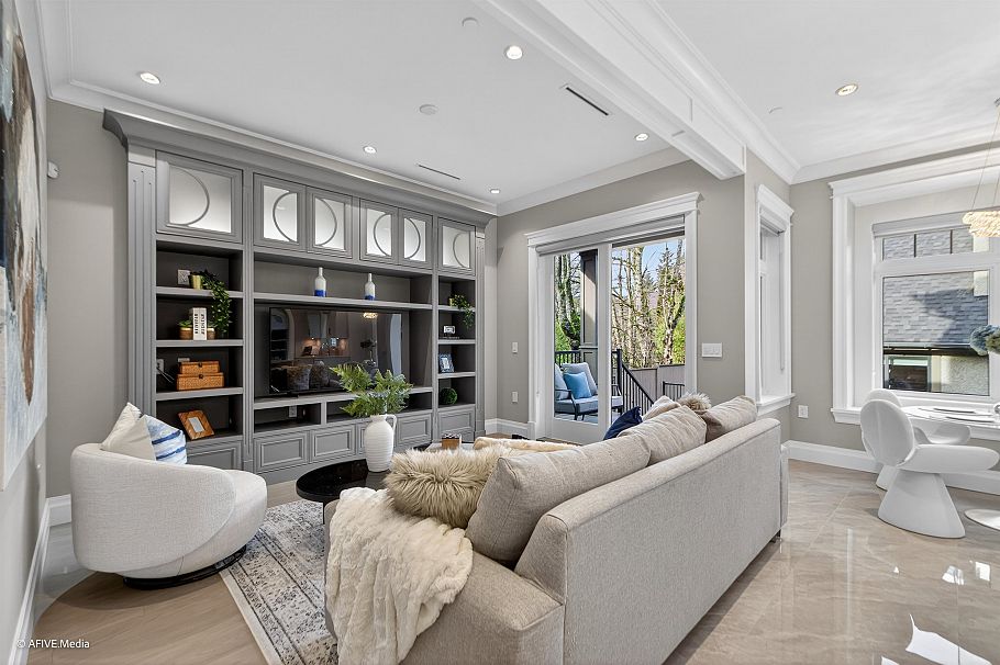 3349 W 37th Avenue Vancouver, BC - 12