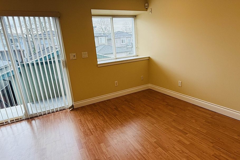 3076 E 27th Avenue Vancouver, BC - 9