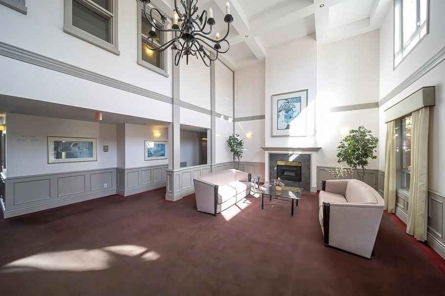 431 383 E 37th Avenue Vancouver, BC - 3