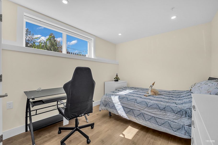 2915 Horley Street Vancouver, BC - 9