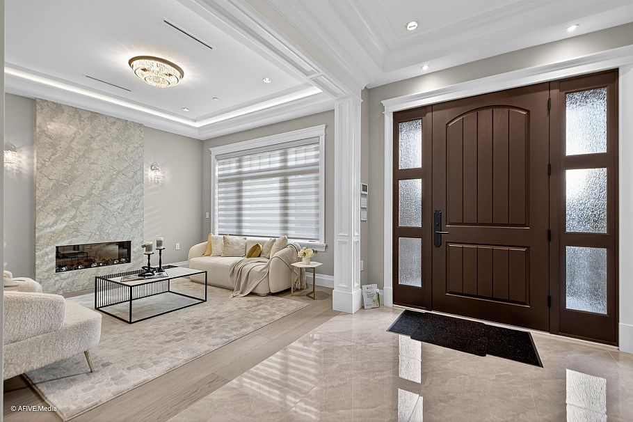 3349 W 37th Avenue Vancouver, BC - 3