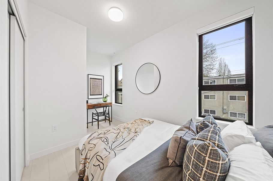 204 4928 Quebec Street Vancouver, BC - 9