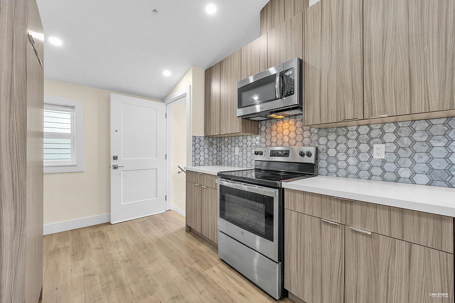 2915 Horley Street Vancouver, BC - 30