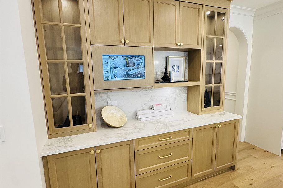 690 E Windsor Road North Vancouver, BC - 11