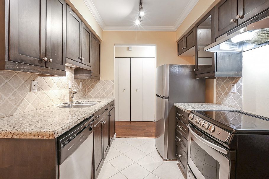 307 1169 Nelson Street Vancouver, BC - 11