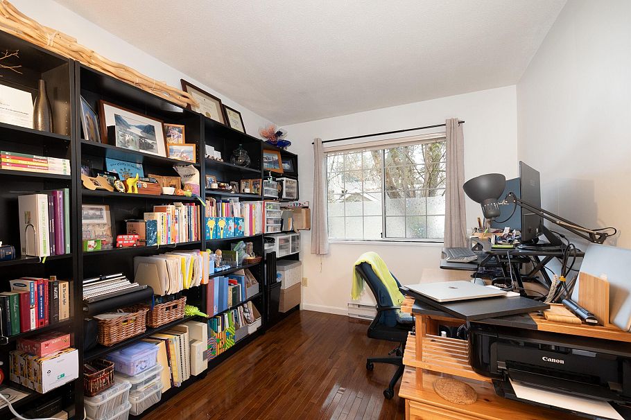 10 815 Tobruck Avenue North Vancouver, BC - 26