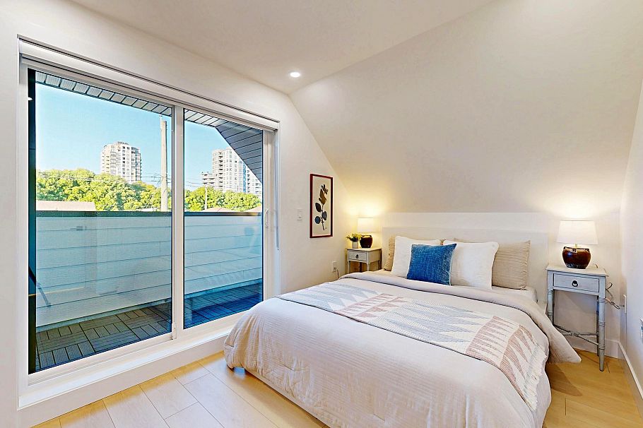 2 3425 Archimedes Street Vancouver, BC - 28