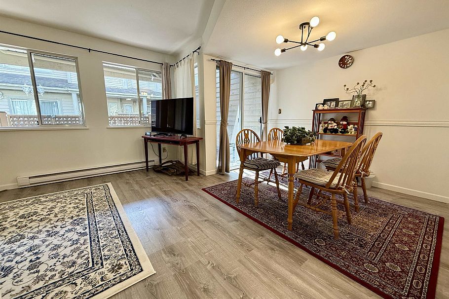 10 815 Tobruck Avenue North Vancouver, BC - 3