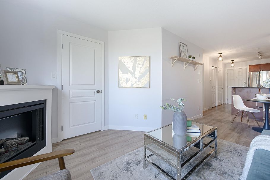 206 3089 Oak Street Vancouver, BC - 12