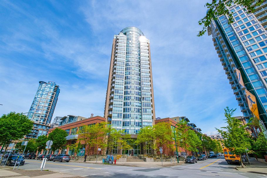 1703 63 Keefer Place Vancouver, BC - 1