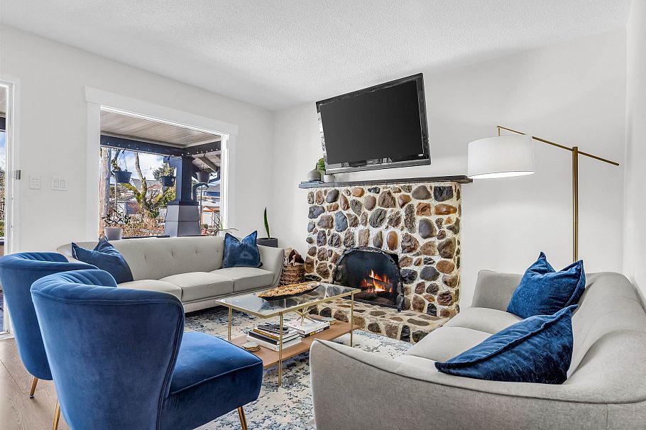 16 N Kaslo Street Vancouver, BC - 4