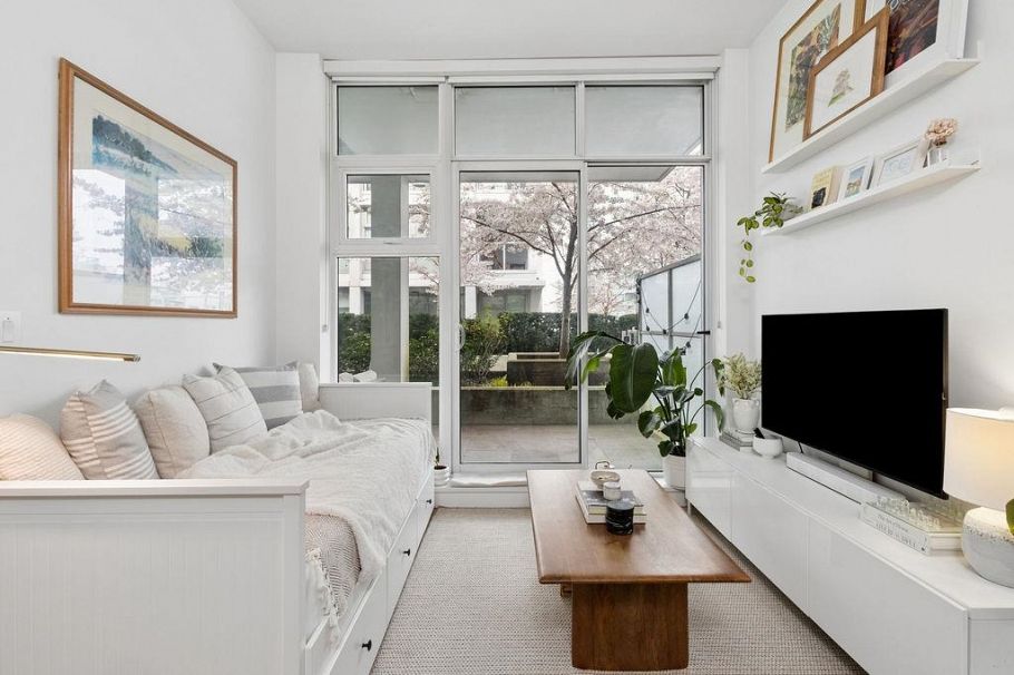 328 2220 Kingsway Street Vancouver, BC - 1