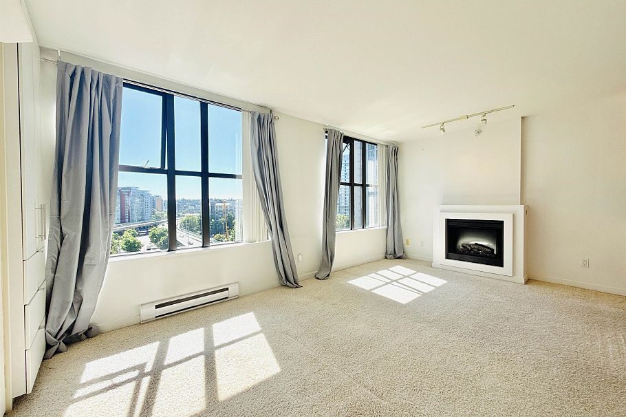 904 989 Beatty Street Vancouver, BC - 1