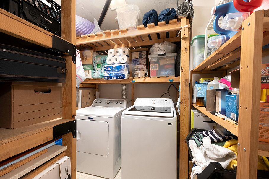 10 815 Tobruck Avenue North Vancouver, BC - 28