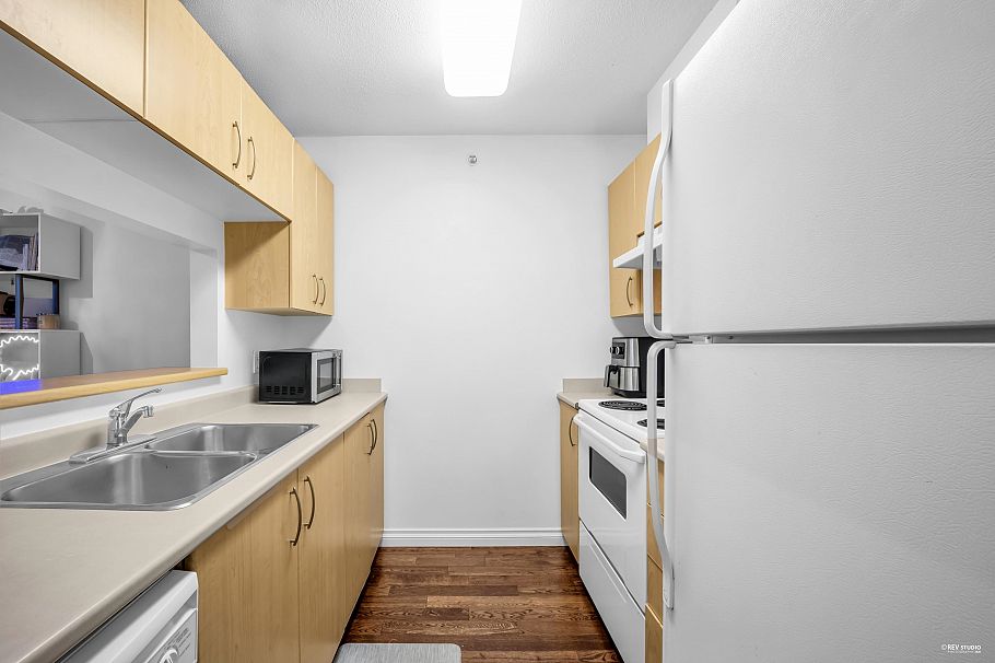 308 3588 Crowley Drive Vancouver, BC - 15