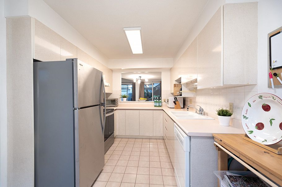 10 815 Tobruck Avenue North Vancouver, BC - 15