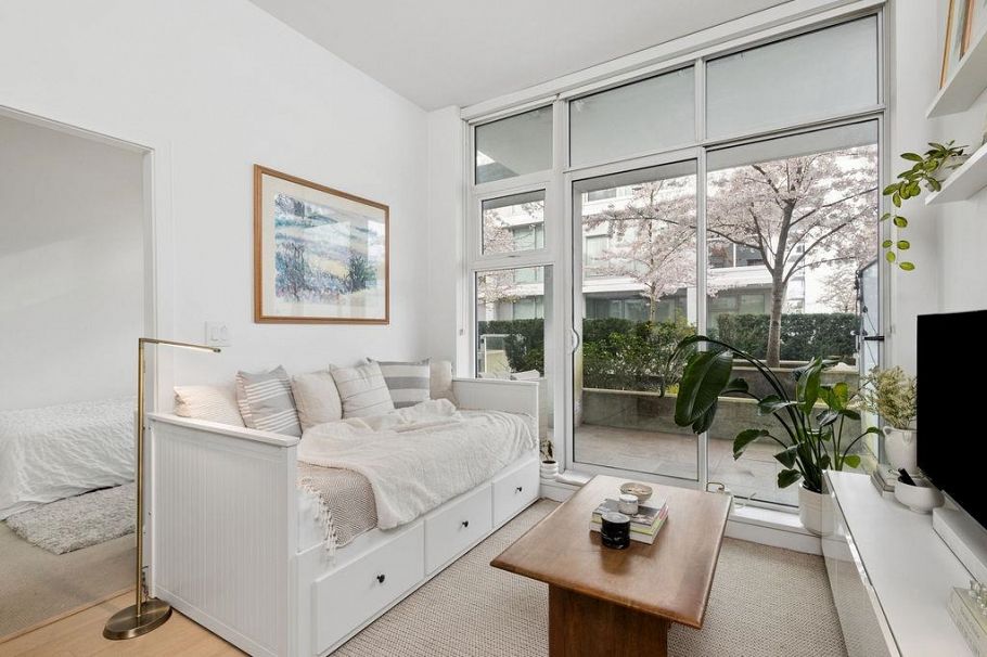 328 2220 Kingsway Street Vancouver, BC - 2