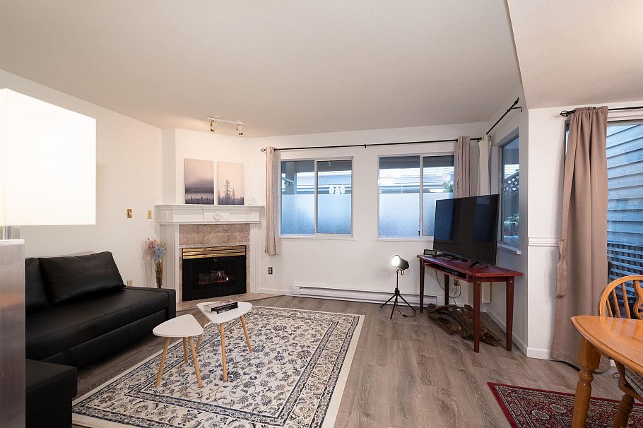 10 815 Tobruck Avenue North Vancouver, BC - 6