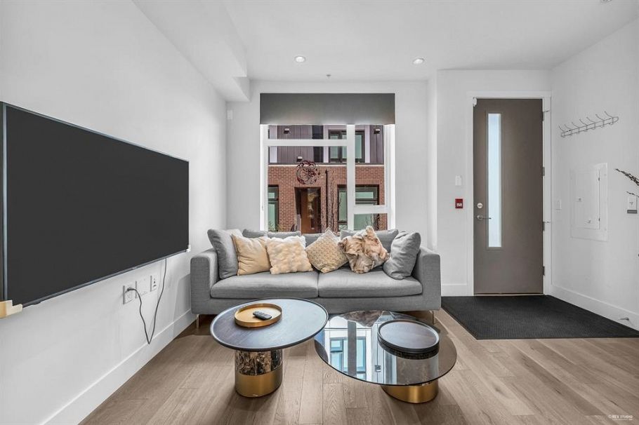 7623 Yukon Street Vancouver, BC - 4