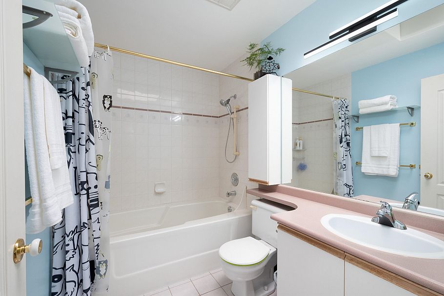 10 815 Tobruck Avenue North Vancouver, BC - 22