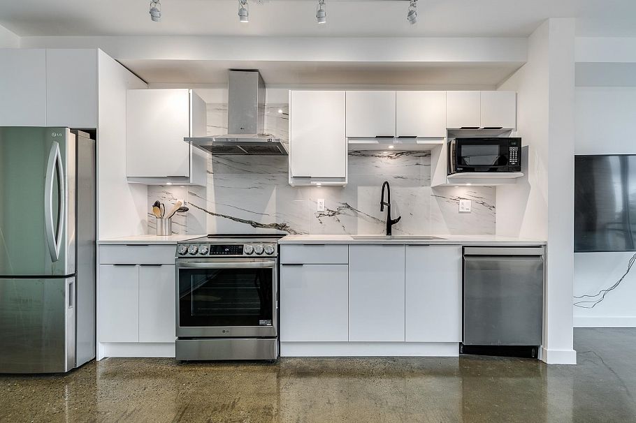 714 221 Union Street Vancouver, BC - 9