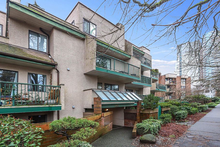 307 1169 Nelson Street Vancouver, BC - 2