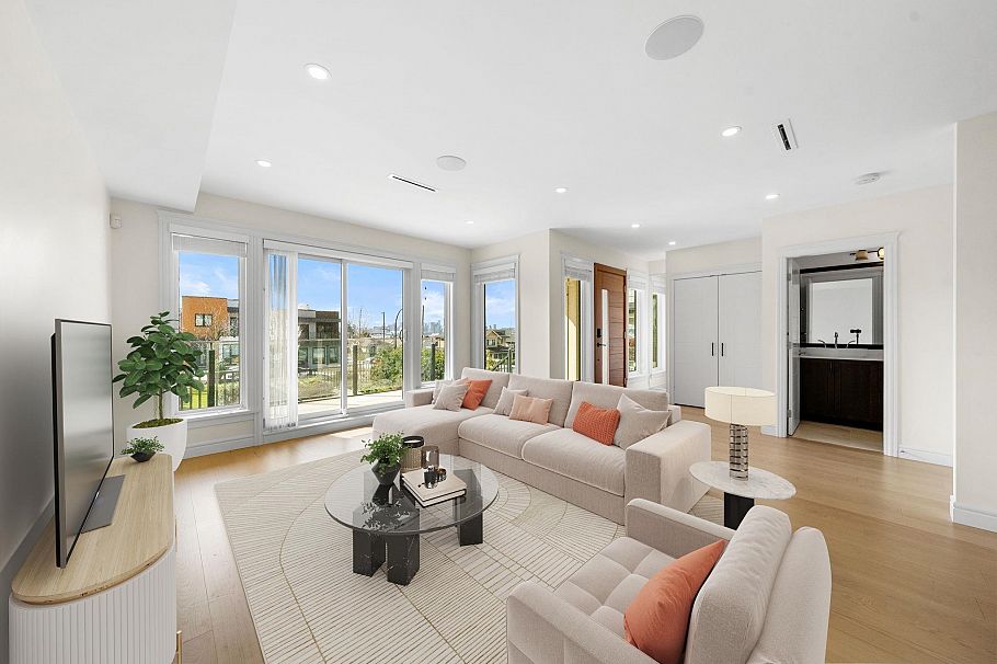 462 W 14th Street North Vancouver, BC - 7