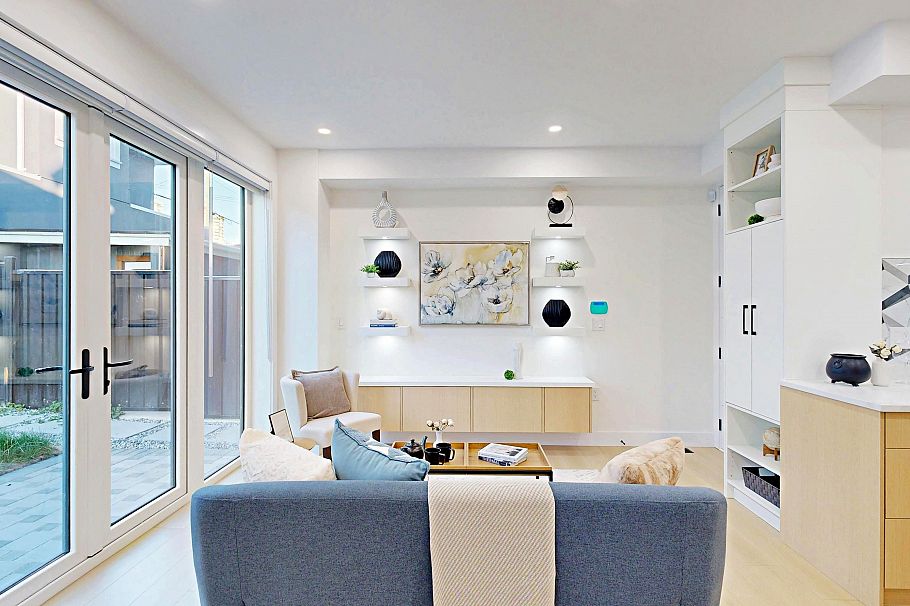 2 3425 Archimedes Street Vancouver, BC - 4