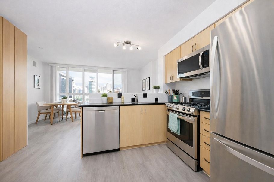 1703 63 Keefer Place Vancouver, BC - 3