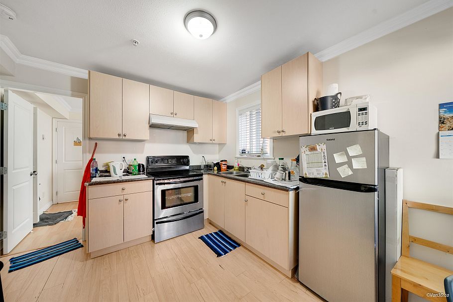 7531 Oak Street Vancouver, BC - 19