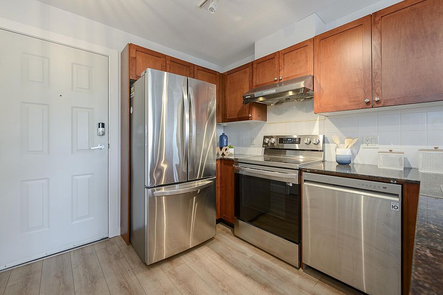 206 3089 Oak Street Vancouver, BC - 6