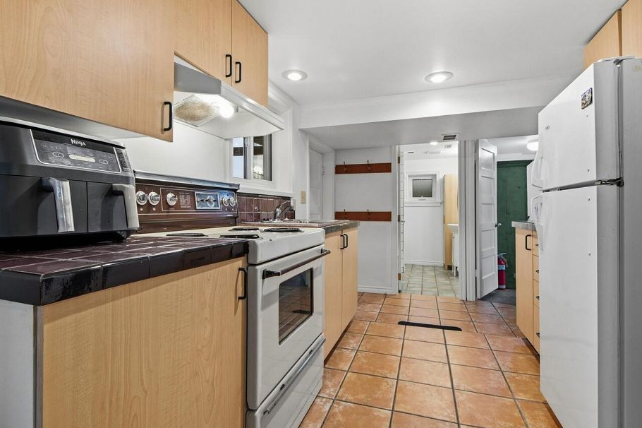 3039 Grant Street Vancouver, BC - 19