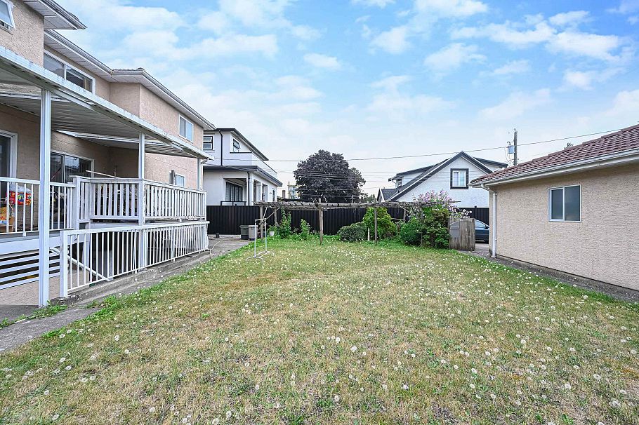 6889 Kerr Street Vancouver, BC - 15