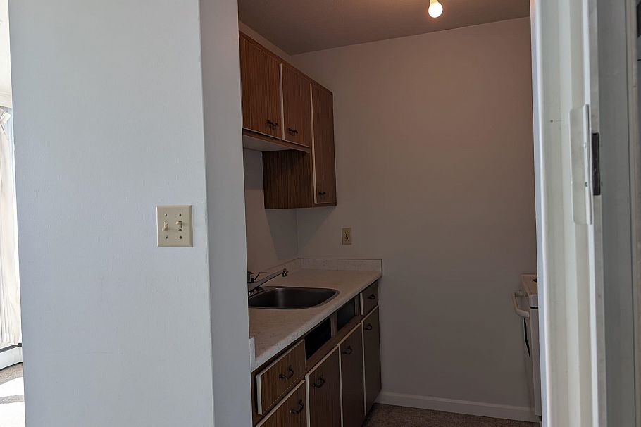 2106 1330 Harwood Vancouver, BC - 14