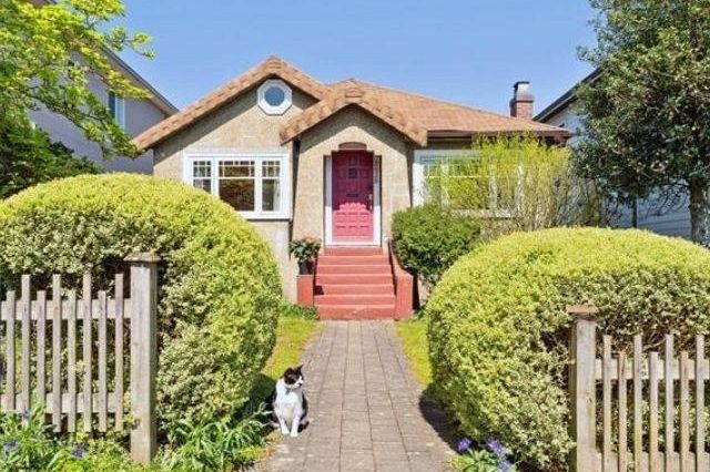 3039 Grant Street Vancouver, BC - 1