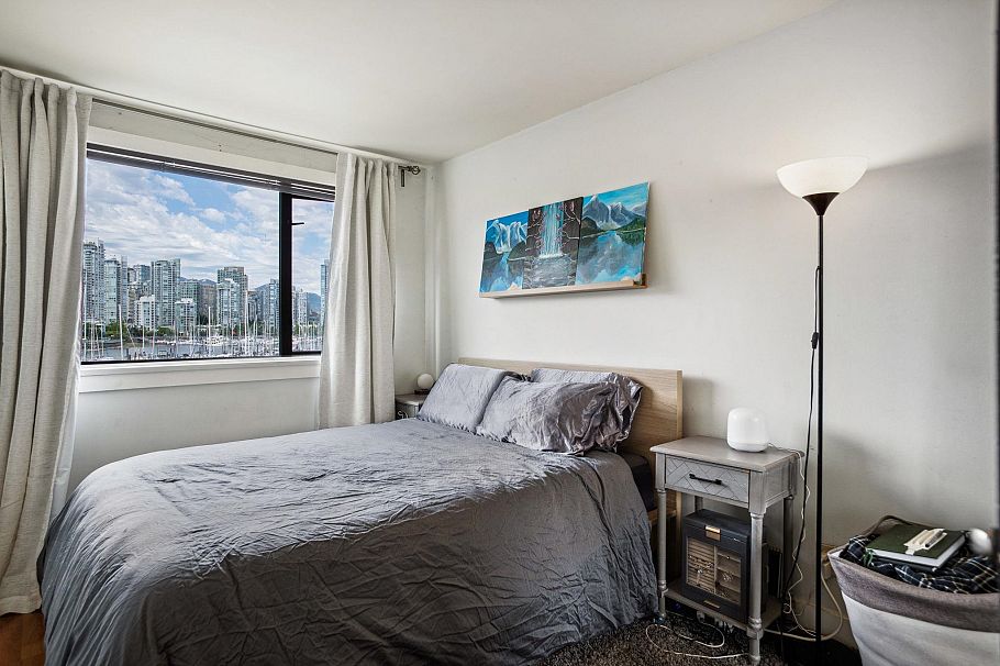 784 Millbank Vancouver, BC - 13
