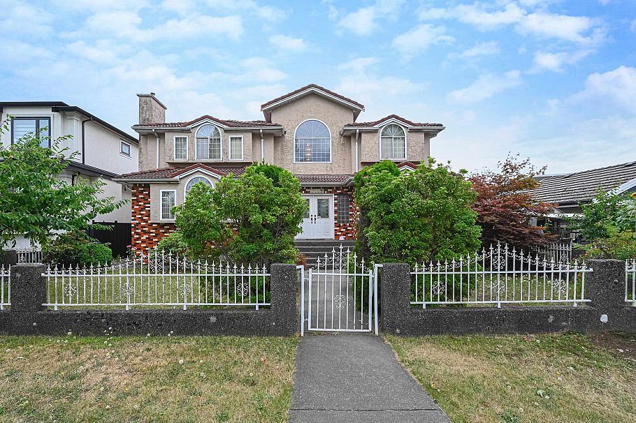 6889 Kerr Street Vancouver, BC - 2