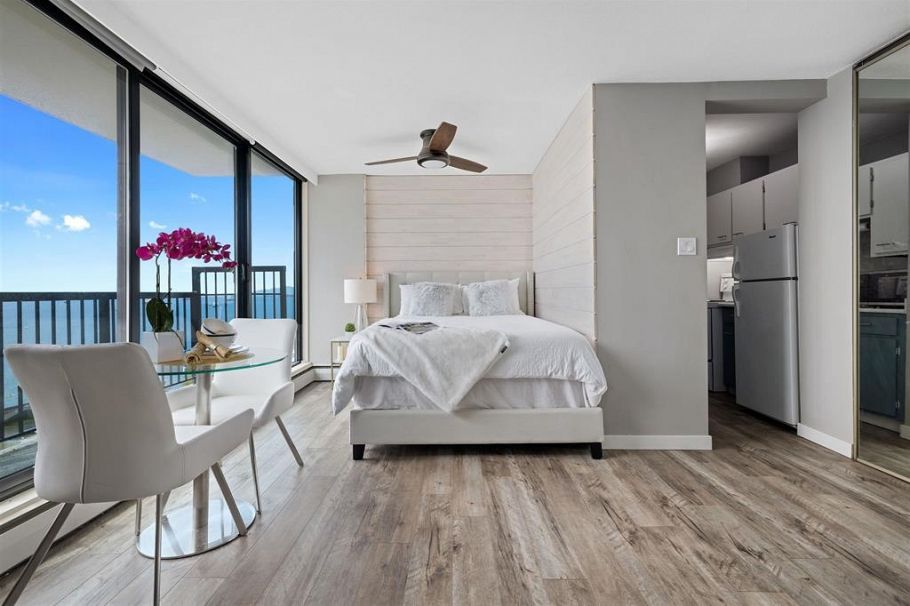 2106 1330 Harwood Vancouver, BC - 11