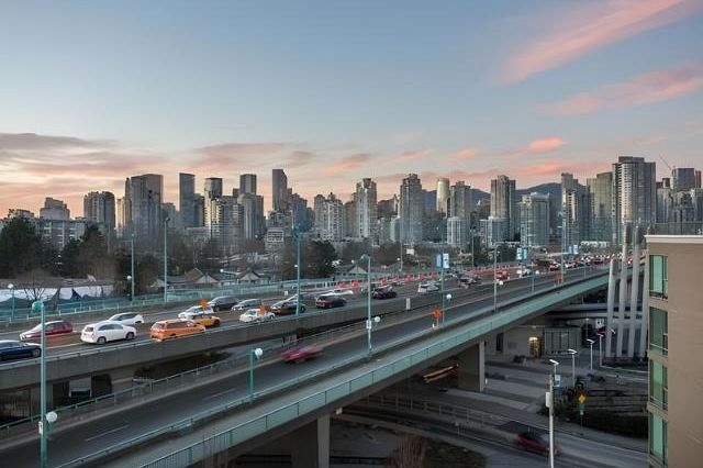 704 445 W 2nd Avenue Vancouver, BC - 2