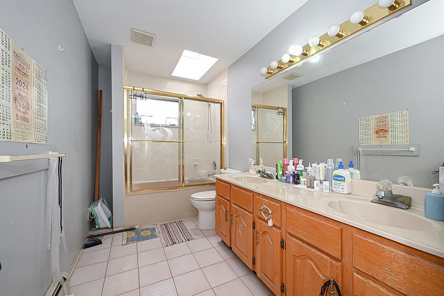 6889 Kerr Street Vancouver, BC - 13