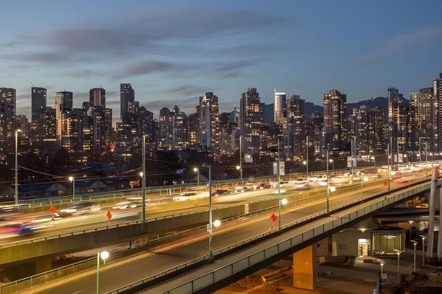 704 445 W 2nd Avenue Vancouver, BC - 4