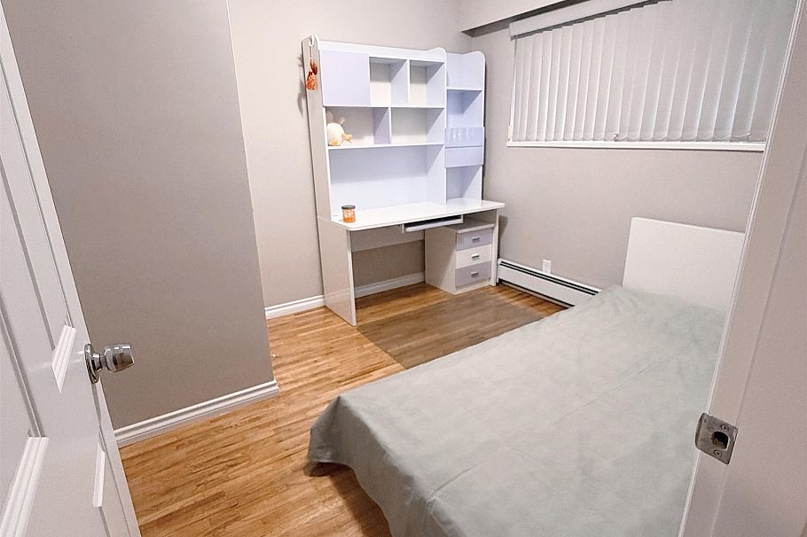 4882 Moss Street Vancouver, BC - 10